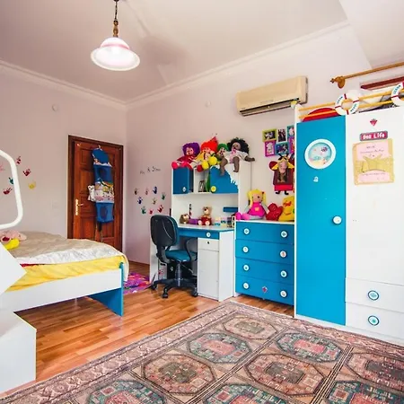 Villa Villa *