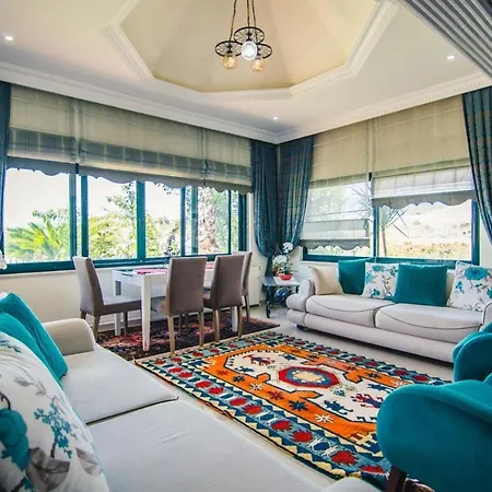 Villa Villa *